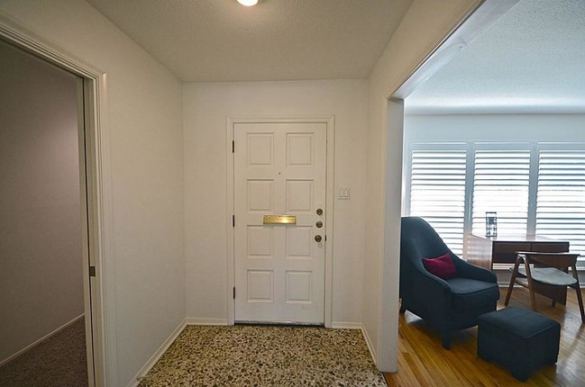 Building Photo - 5526 Burlinghall Dr