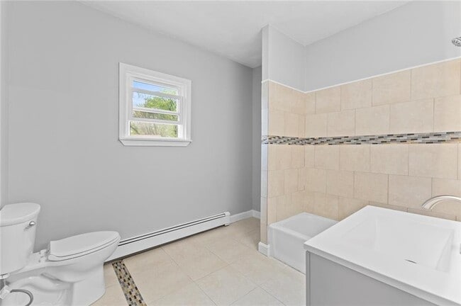 Building Photo - 1 Cottage St