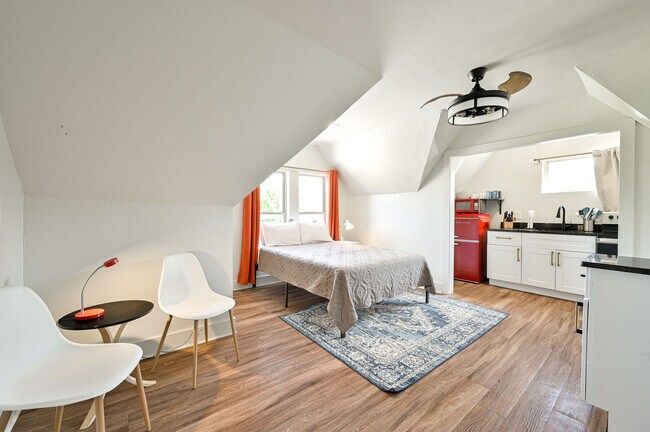 Foto del edificio - 1509 N Everest Ave