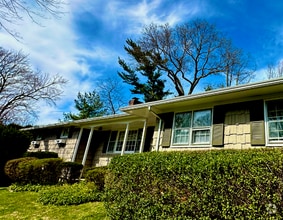 Building Photo - 3 Huyler Rd