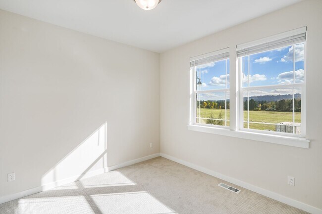 Foto del edificio - Beautiful 3 Bed, 3 Bath Rental Home in Hil...