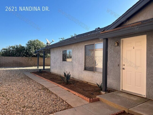 Building Photo - 3BD/2BTH ONE STORY HOME IN PALMDALE EAST