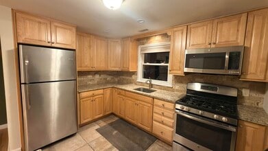 Building Photo - 273 Paulanne Terrace