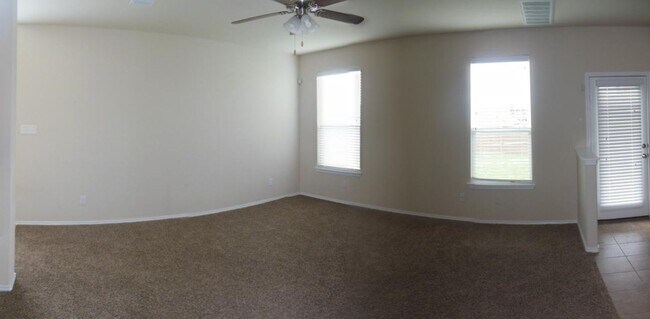 Building Photo - 360 Virtual Tour Available