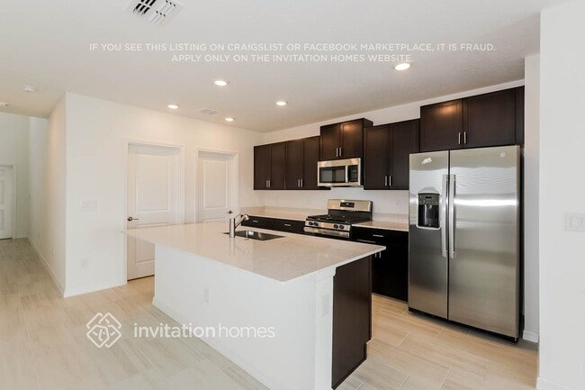 Foto del edificio - 13307 Sunset Sapphire Ct