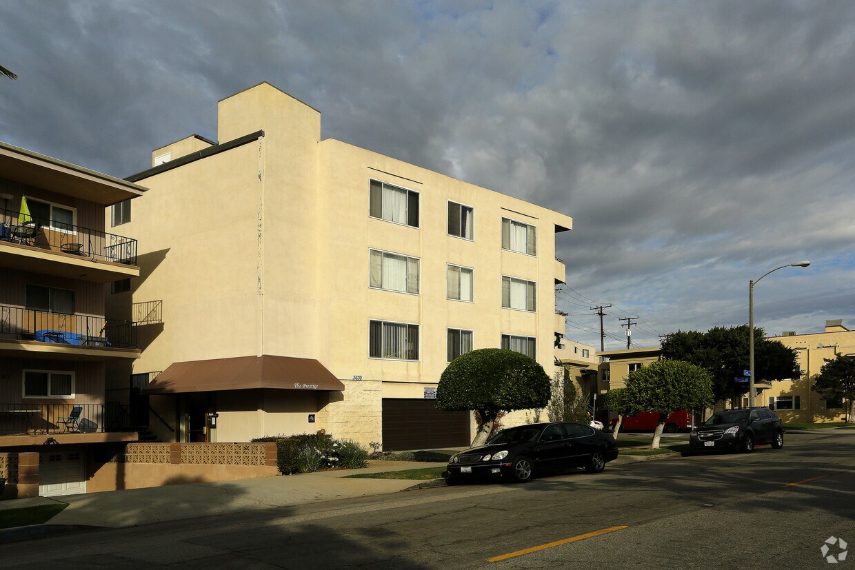 Foto principal - 3639 E 2nd St