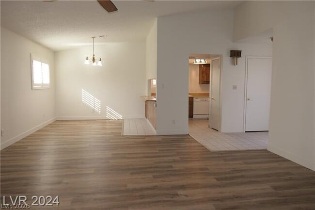 Building Photo - 3335 Racquet St