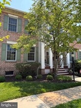 Building Photo - 571 Gramercy Ln