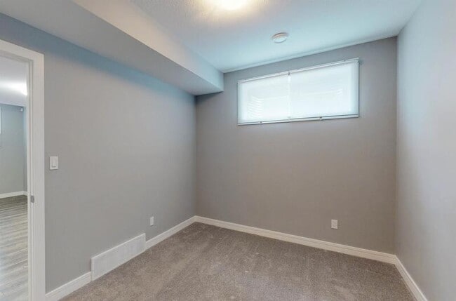 Building Photo - 2113 Auxier Ct SW
