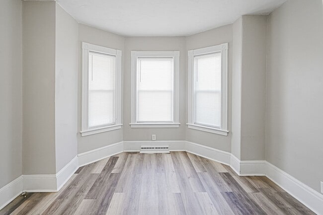 Building Photo - Frederick