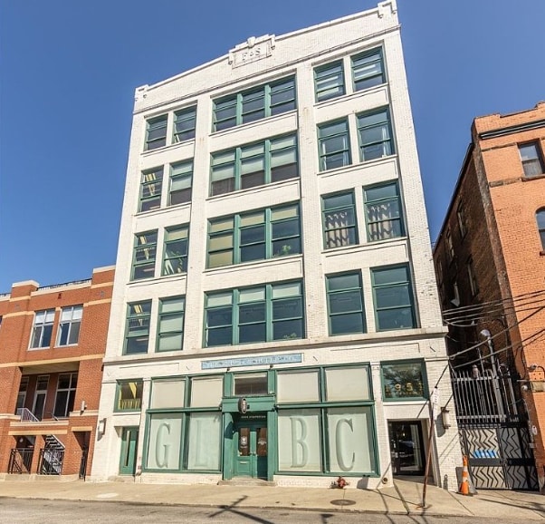 Primary Photo - 1951 W 26th St