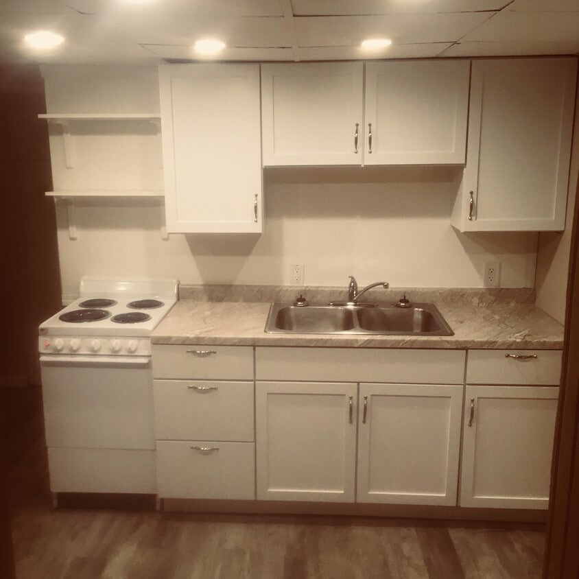 417 Wilson St Unit 4, Van Meter, IA 50261 Apartments in Van Meter