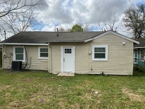 Building Photo - 6709 Kassarine Pass