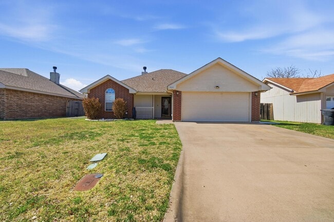 Building Photo - 3842 Trinity Ln