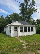 Building Photo - 1412 E Elmhurst Ave