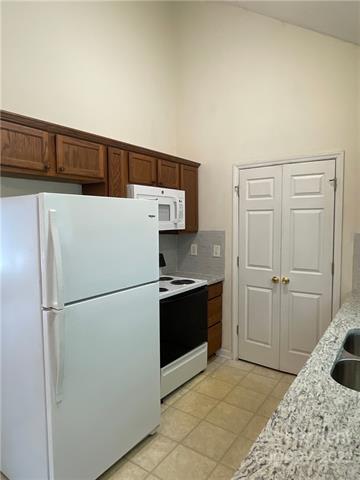 Building Photo - 4915 Osage Cir