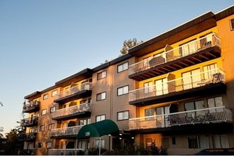 Primary Photo - Gordreau Apartments