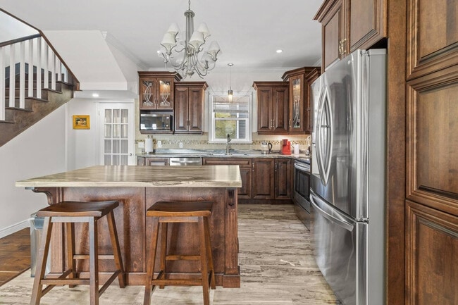 Building Photo - 22 Battery Rd