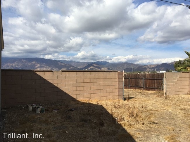 Building Photo - 16247 E Bellbrook St