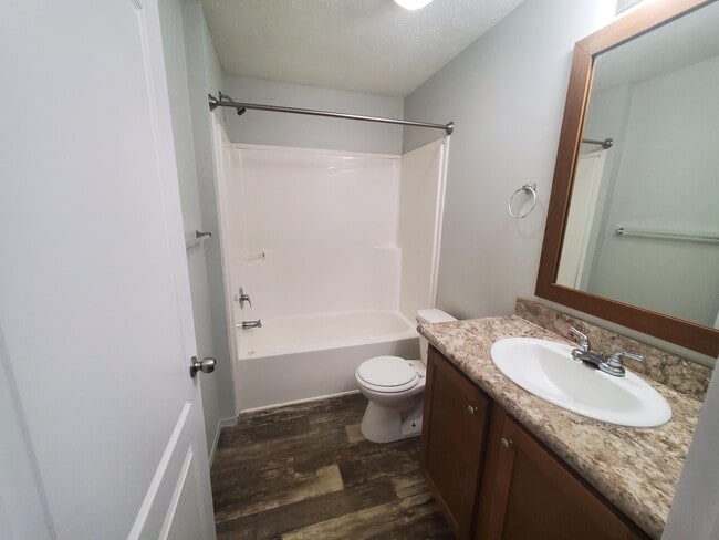 Foto del edificio - 24 Parakeet Hill Dr