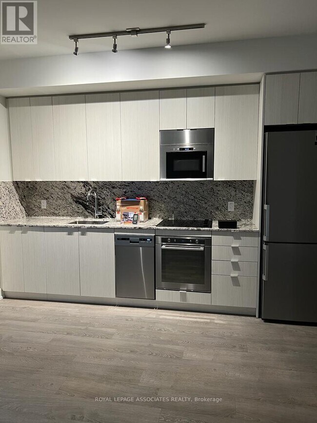 Photo du bâtiment - 5 Mabelle Ave