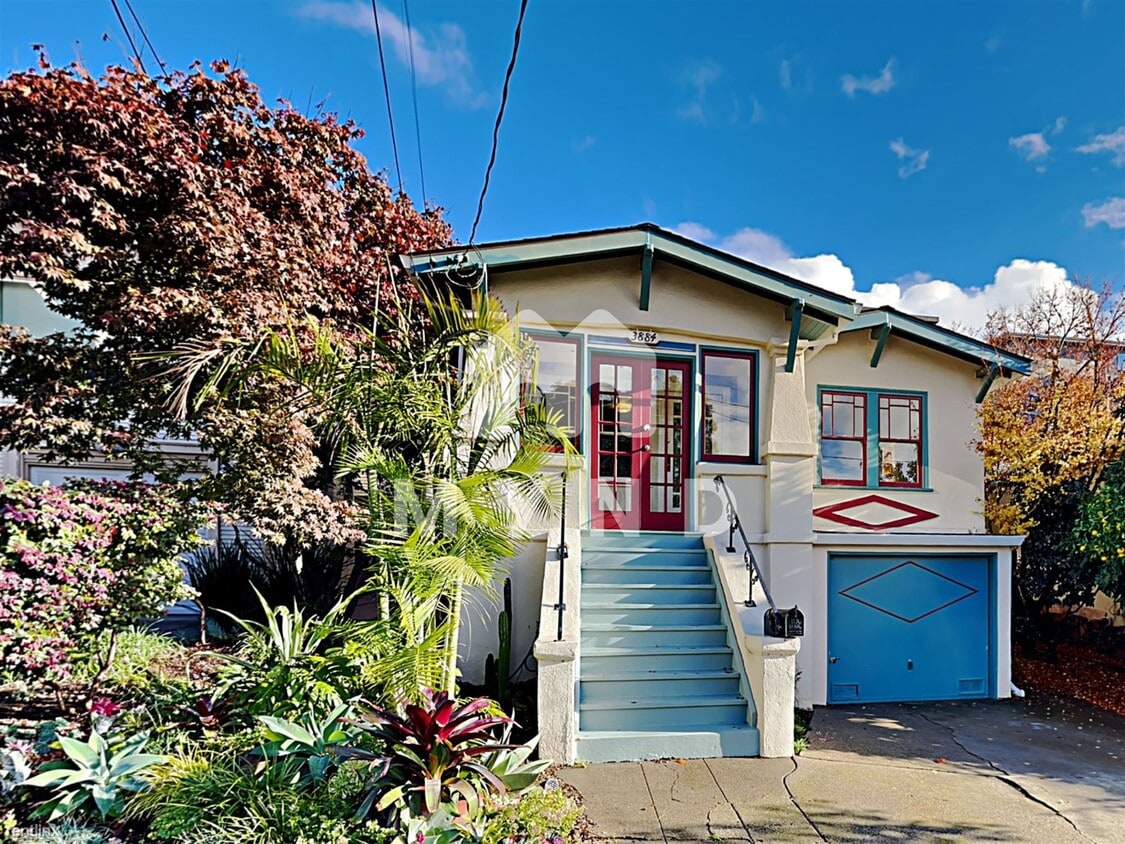 Primary Photo - 2 br, 1 bath House - 3884 Whittle Ave