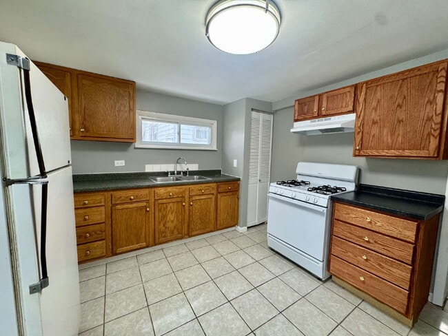 Building Photo - 2 bedroom, 1 bathroom single-family home in Streator