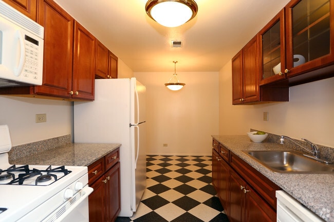Kitchen - Schaumburg- International Village