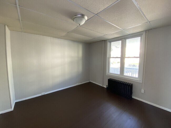 Building Photo - 413 N Pitt St