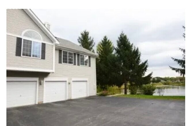 Building Photo - 1277 Sandhurst Ln
