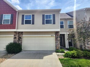 Building Photo - 7874 Cottonwood Ln
