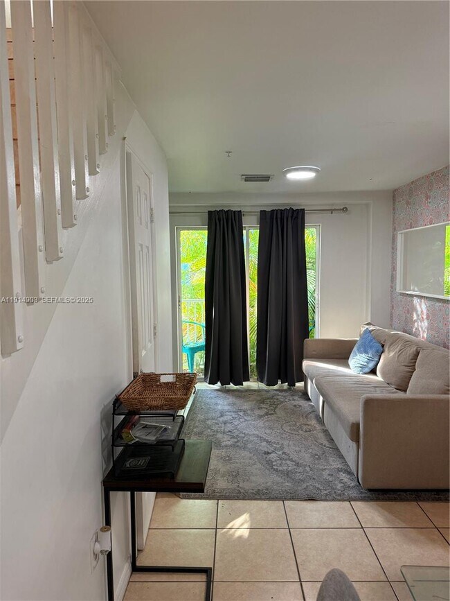 Foto del edificio - 821 SW 2nd St