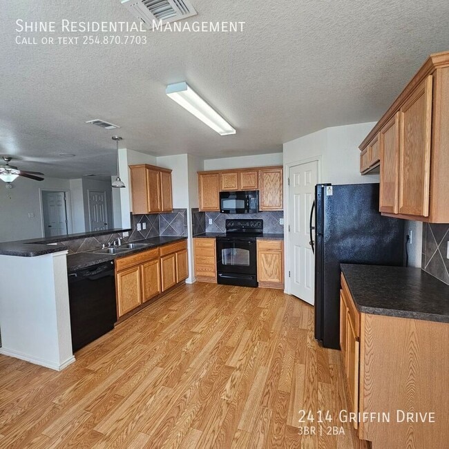 Building Photo - 2414 Griffin Dr