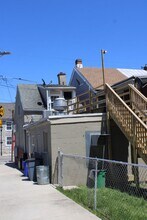 Building Photo - 156 N Newberry St