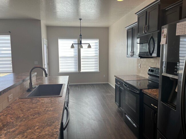 Foto del edificio - Beautiful 4 bedroom Nampa home