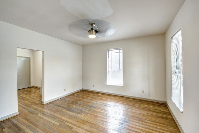 Foto del edificio - 3110 White Oak Dr