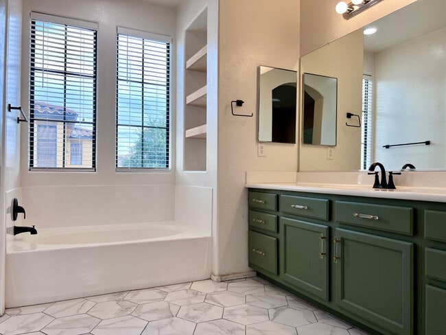 Foto del edificio - 2367 W Jake Haven