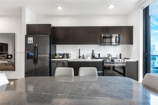 Foto del edificio - 398 NE 5th St