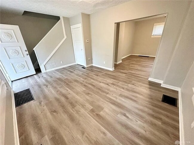 Foto del edificio - 2308 Fauver Ave