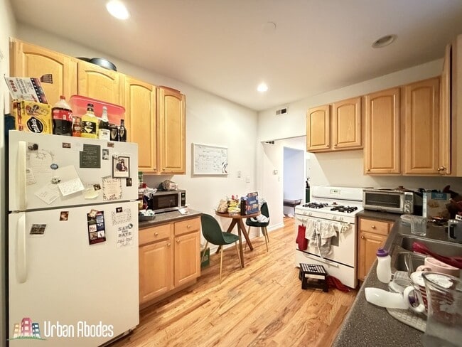 Building Photo - 3455 N Bosworth Ave