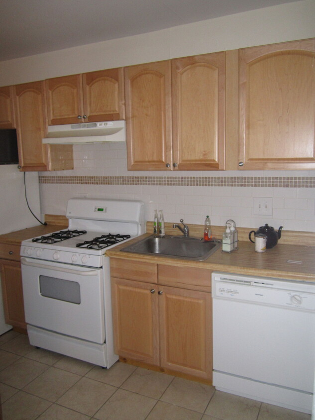 Primary Photo - 22 Glenbrook Rd