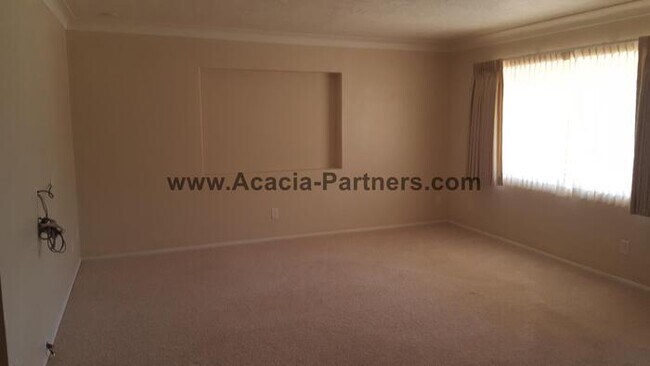 Foto del edificio - Spacious 3 Bedroom Home near Tucson Blvd &...