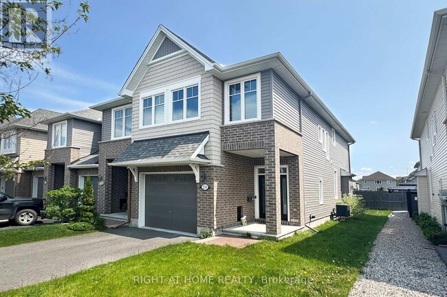 Building Photo - 256 Brambling Way