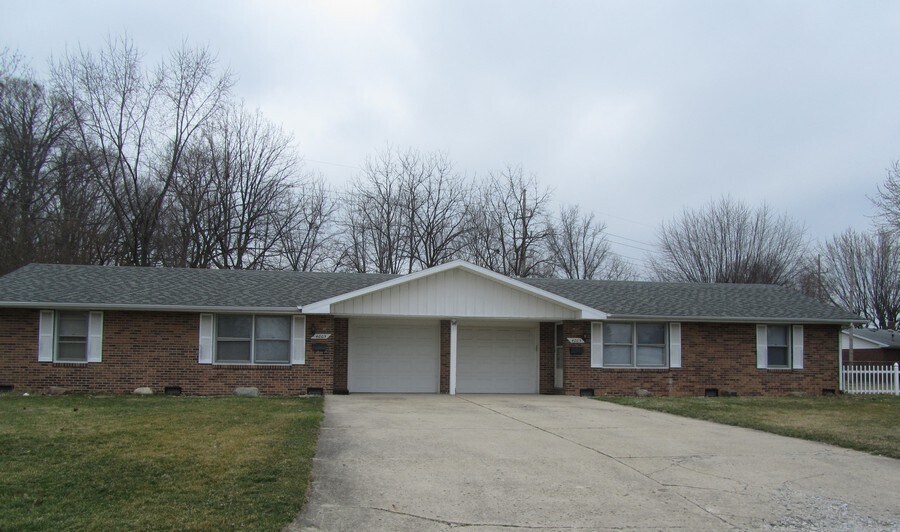 4005 Mellen Dr, Anderson, IN 46013 Townhome Rentals in Anderson IN
