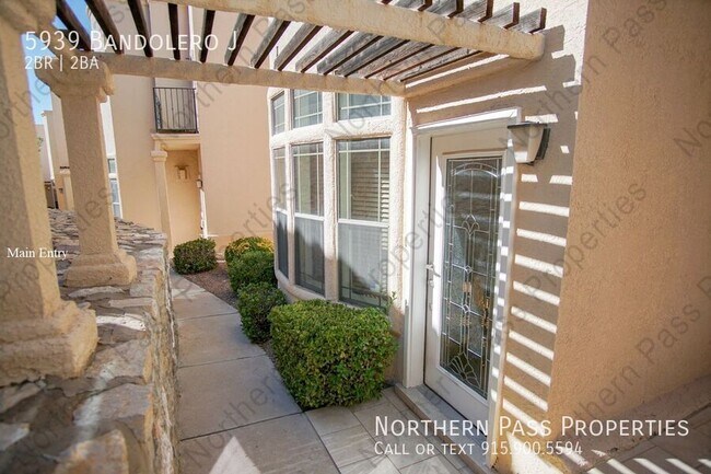 Foto del edificio - Luxury Condo Near Coronado Country Club Aw...