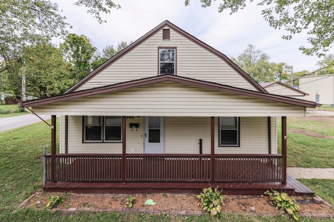 Building Photo - 398 2nd St