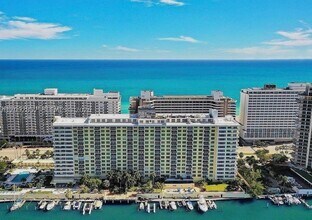 Building Photo - 5600 Collins Ave