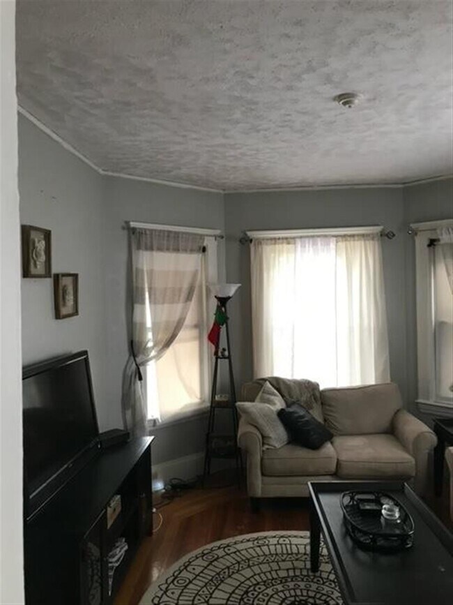 Foto del edificio - 156 Middlesex Ave