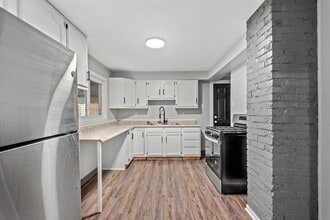 Building Photo - 361 Vine St