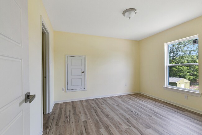 Foto del edificio - 4536 Laine Ave